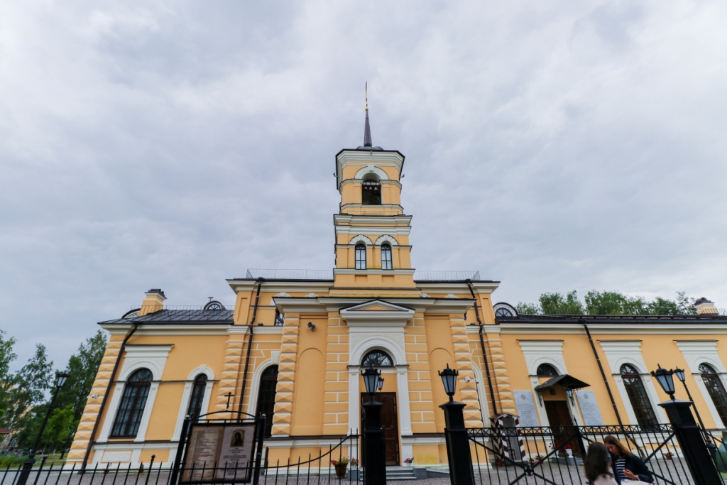 Церковь Сергия Радонежского, учебный зал и цейхгауз лейб-гвардии 2-го Стрелкового батальона
