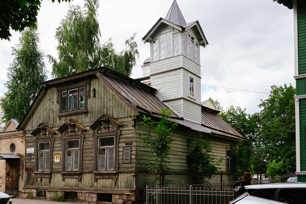 Дом контр-адмирала П.Ф.Анжу с флигелем