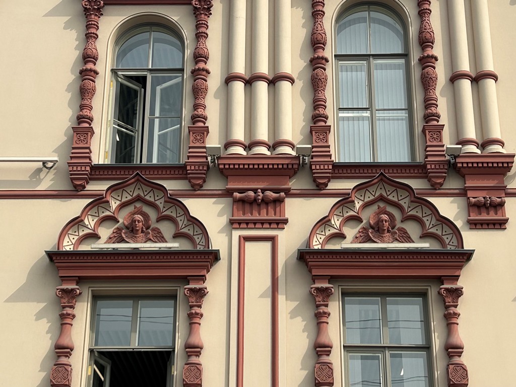 Библиотека им. Маяковского
