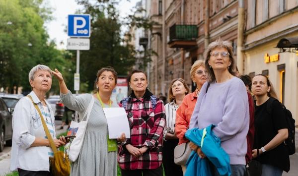 Состоялась премьера экскурсии «Дома с витражами и башнями»