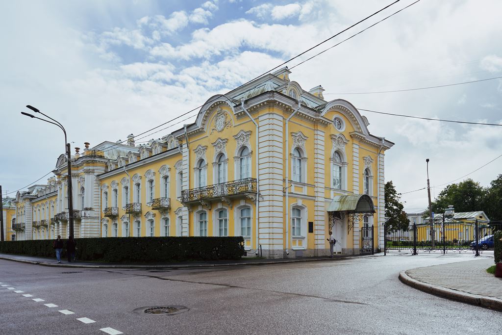 Фрейлинские дома