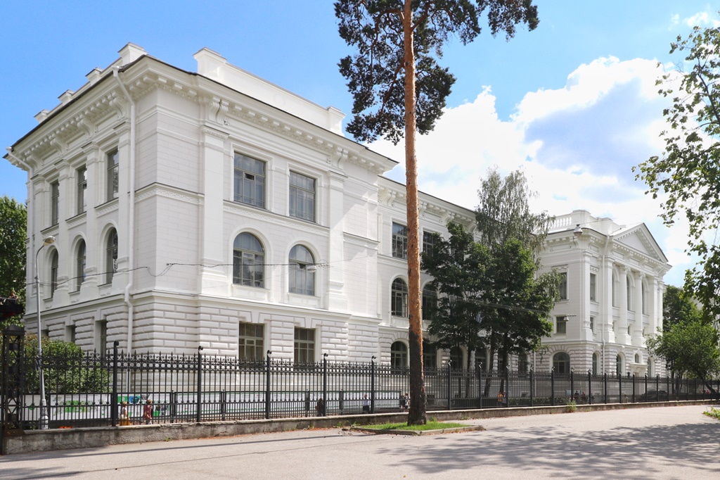 Санкт-Петербургский политехнический институт императора Петра Великого